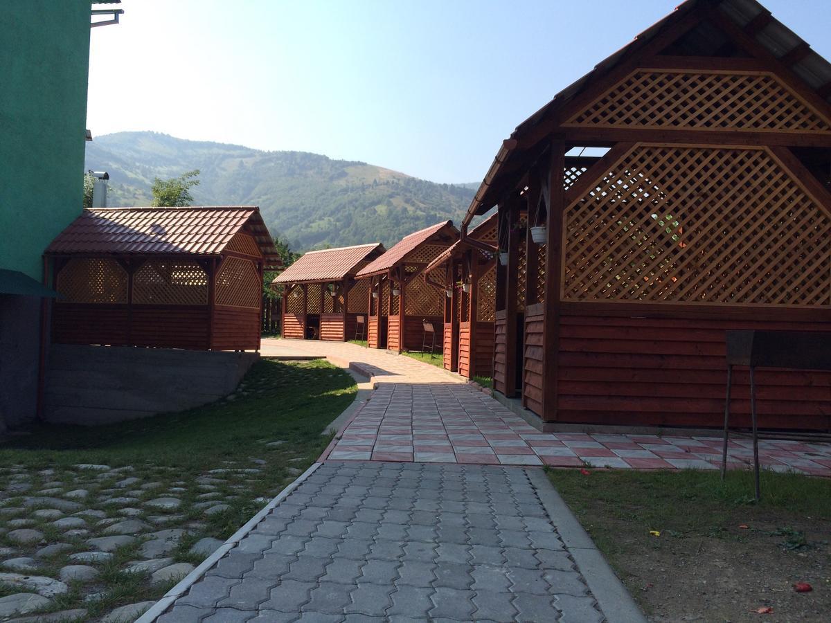 Dream Hostel Carpathians Rachiv Buitenkant foto