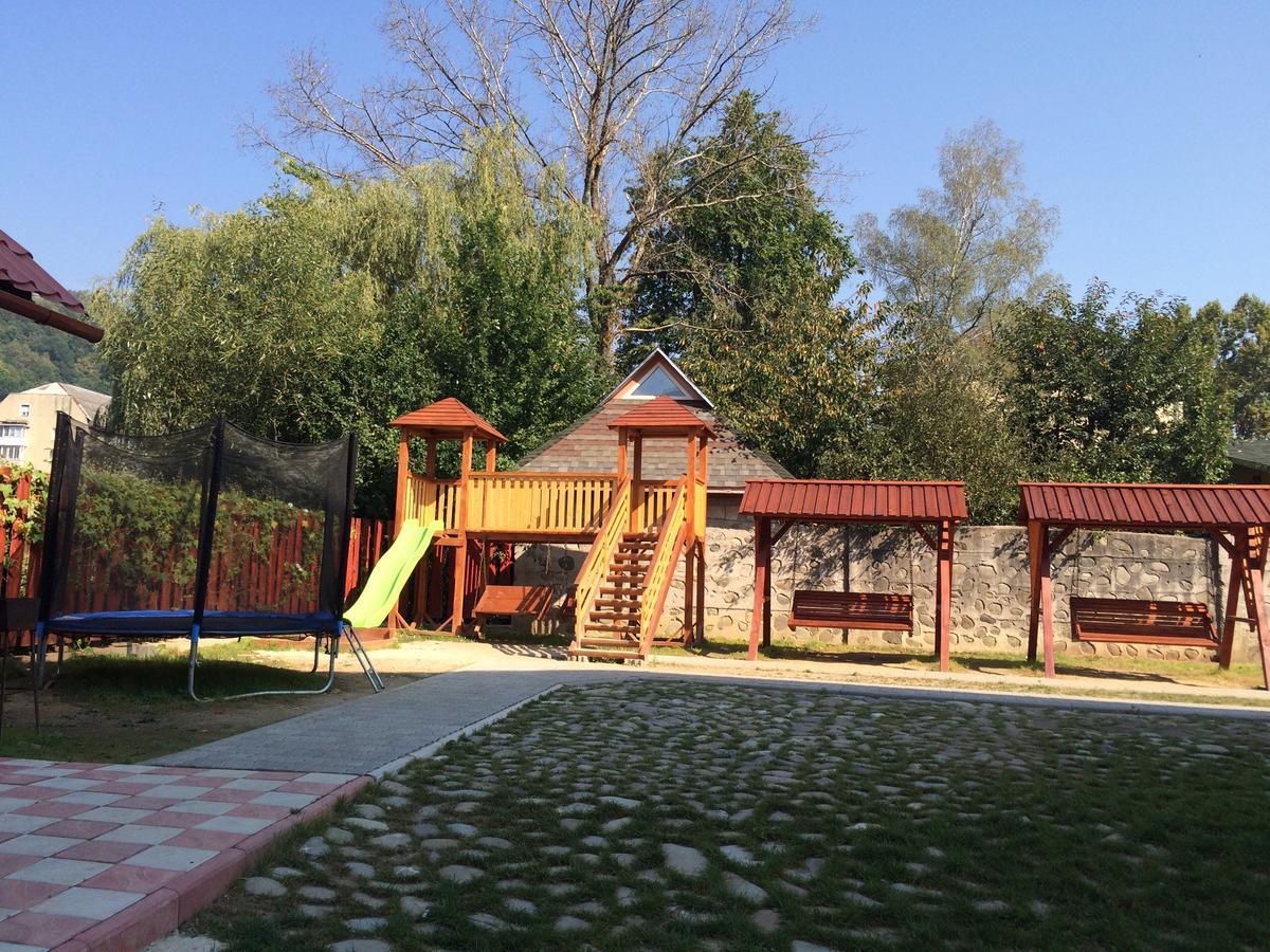 Dream Hostel Carpathians Rachiv Buitenkant foto